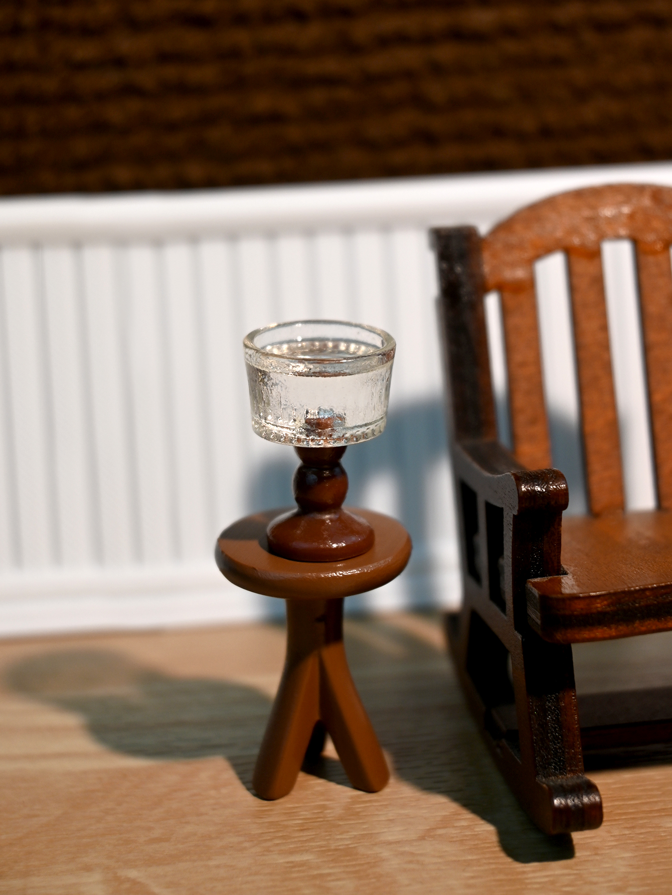 Miniature Rocking Chair, Minia - đánh giá và giá Photography Model